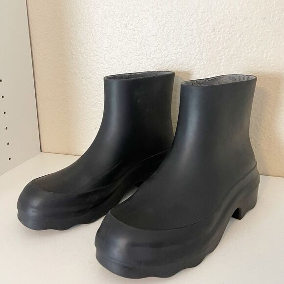 VINCE Nia puddle ankle Rainboots in black  10 - Picture 11 of 12